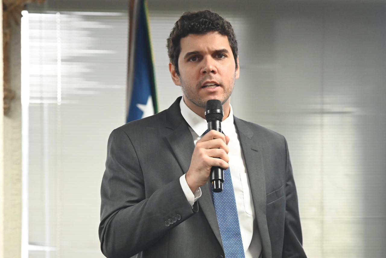 SubprocuradorThaigomenezes-fotoqueziamajor.jpeg