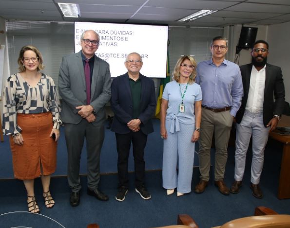 Gestão Escolar - Equipe.JPG